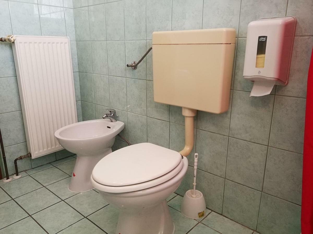 Kavana I Sobe Monika Hotel Grabrovnik Buitenkant foto