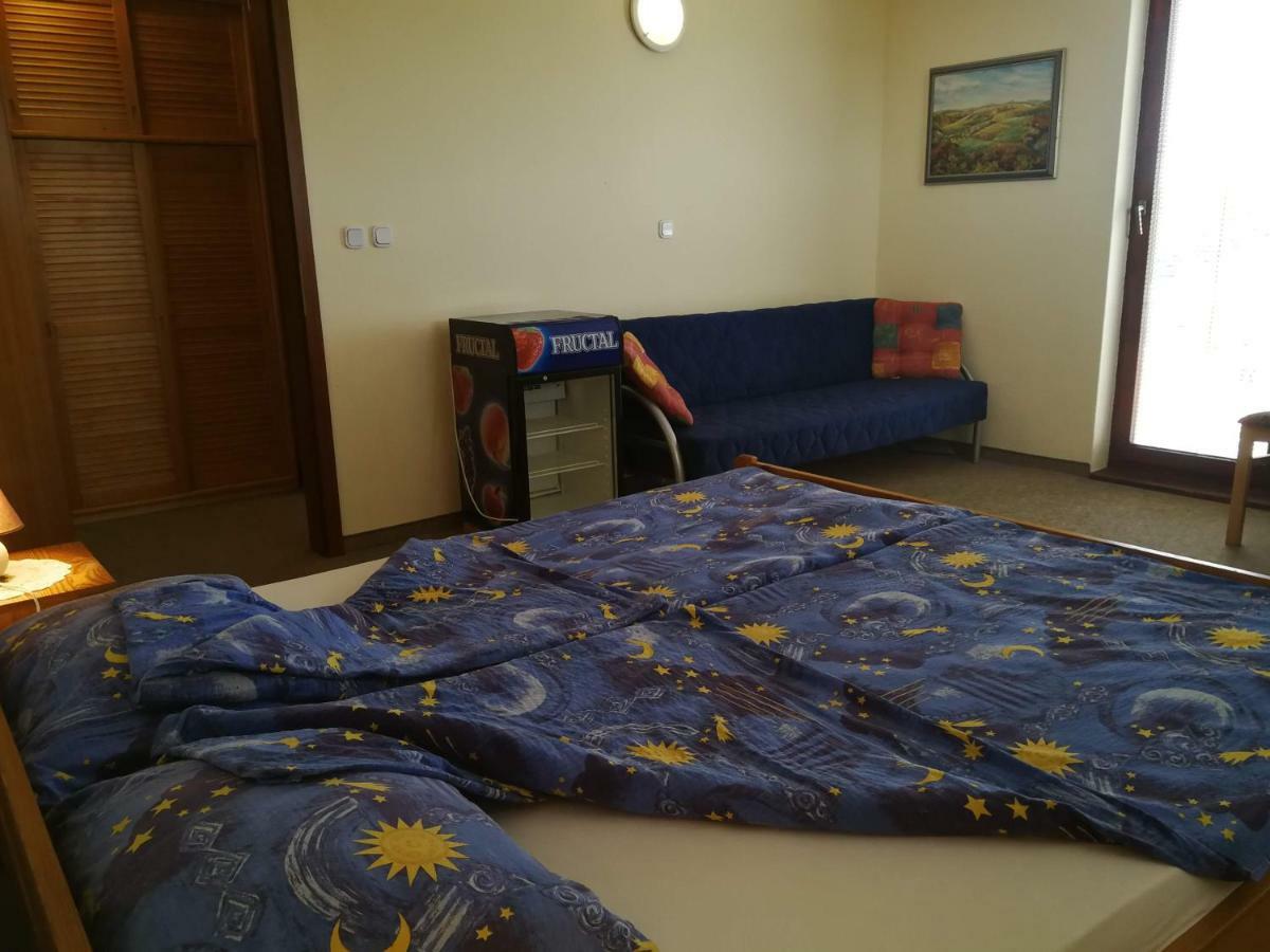 Kavana I Sobe Monika Hotel Grabrovnik Buitenkant foto