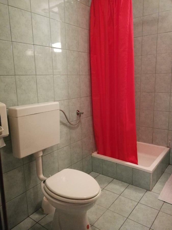 Kavana I Sobe Monika Hotel Grabrovnik Buitenkant foto