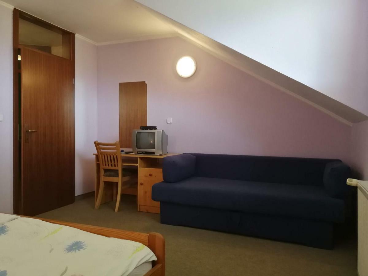 Kavana I Sobe Monika Hotel Grabrovnik Buitenkant foto