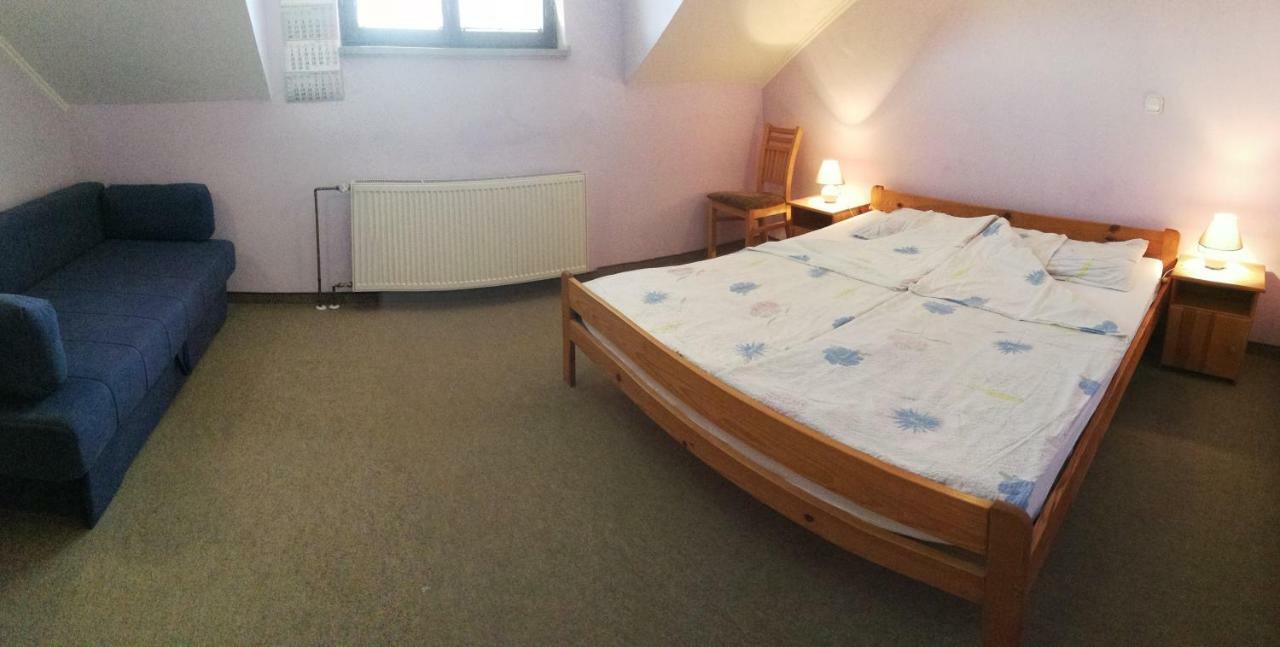 Kavana I Sobe Monika Hotel Grabrovnik Buitenkant foto