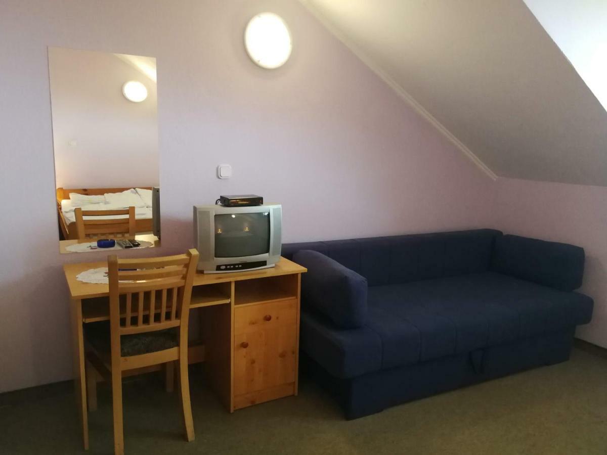 Kavana I Sobe Monika Hotel Grabrovnik Buitenkant foto